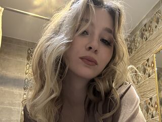 Kinky webcam girl GwendolineMoore