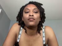 Heyy! I’m a very sensual person who likes to chat and knows how to entertain.
