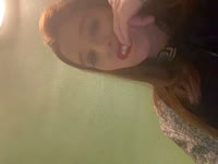 fille sans inhibition, j