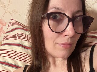 fingering girl chatroom AlanyssLyon