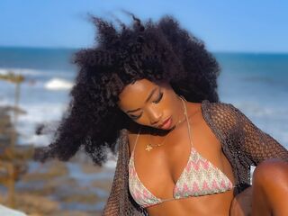 cam girl chatroom ElliePeyton