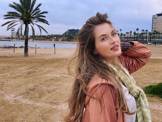 nude cam girl pic QuinnTakara