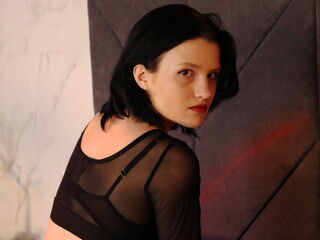 nude camgirl photo RowenBenson