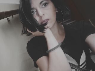 sexy webcam girl MonicaFerilli