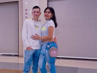 adult couple live sex cam LucyAndEdmond