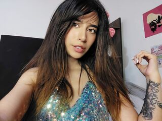 squirting cam girl EmilyChiara