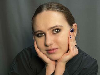 sexy camgirl live AlanaHowlett