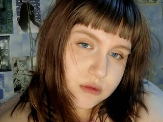 topless webcam girl AliceBunn