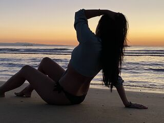 naughty cam girl fingering shaved pussy AlyssaDiva