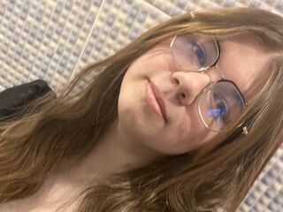 girl cam free AminaBlooms