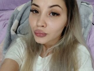 cam girl playing with dildo AmiraAida