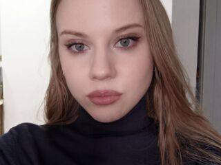 naked cam chatroom AngelicaKelly