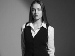 live webcam performer ArianeRovell