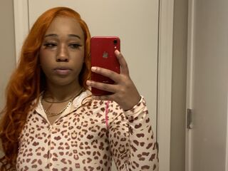 camgirl playing with sextoy BambiiBratt