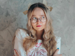 naked webcam girl photo BellaMorley