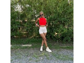 shaved pussy cam BellzRosee