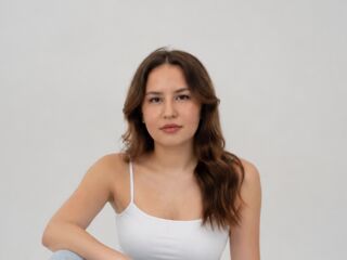naked girl with webcam BetteDesfosses