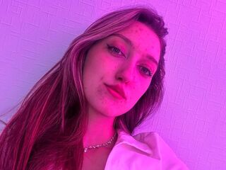 camgirl masturbating BrandieBeninati