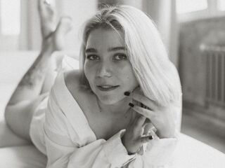 beautiful girlcam BreanaAlosta