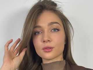 camslut fingering pussy CarlenaBoulay