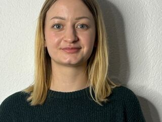 chat show CarmeliaRihner