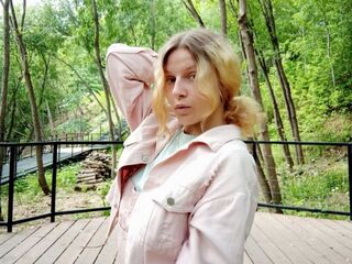 topless camgirl CelesteForman