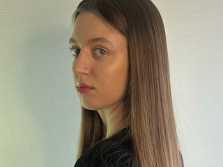 topless camgirl ChanellGawrys