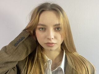 webcamgirl video chat ChariseKuhnke