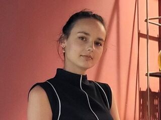 camslut CherlynAltice