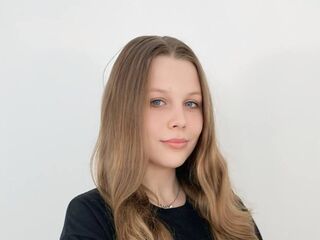 beautiful girlcam ChristianeSivie
