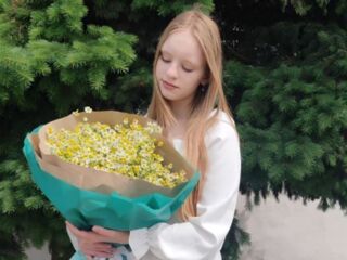 online chat ChristieBrozyna