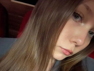 chat room webcam photo CleliaGuynup