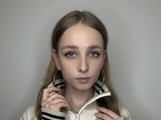 adult webcam DessieBusche