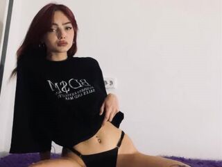 camgirl showing pussy DianaBridget