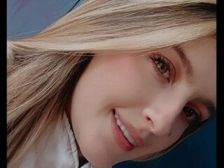 camgirl chatroom DioneKises