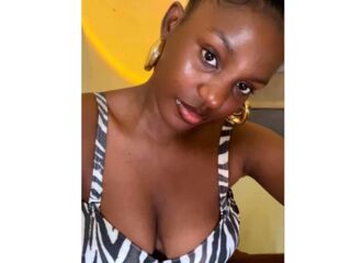 teaser web cam EleanorVee
