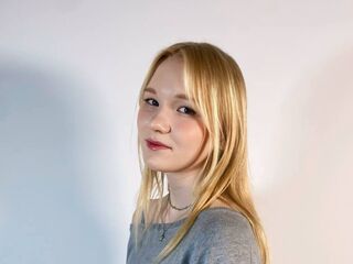 naked webcamgirl ElmaKinnunen