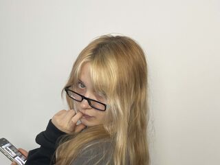 nude cam girl pic EloiseGow