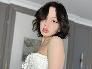 camgirl showing tits EvelinWood