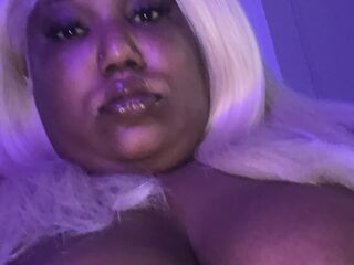 camslut showing tits FATBIGBBW