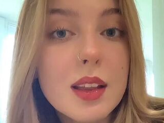 cam girl playing with dildo FloraGerald