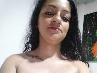 camgirl showing pussy GerlSmit