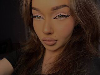 camgirl masturbating with vibrator GhislainePerot