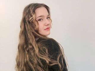 naughty camgirl GrayceSerrell