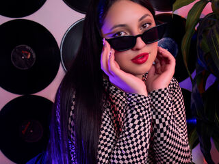 hot cam girl masturbating with sextoy HanniClark