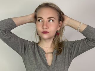 camgirl playing with sextoy HisakoHenn