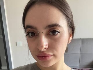 naughty cam girl masturbating with dildo JellyManrea