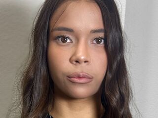 naughty cam girl masturbating with dildo JoshuaLacourse