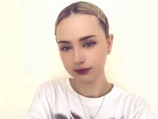 hot webcam slut JudithHaverstock