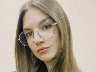 naked cam girl masturbating with sextoy KaraTribley